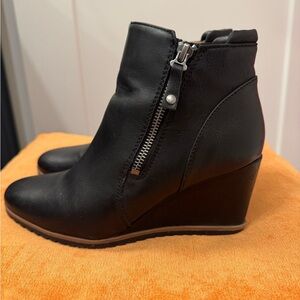 SOUL Naturalizer Black Wedge Boots